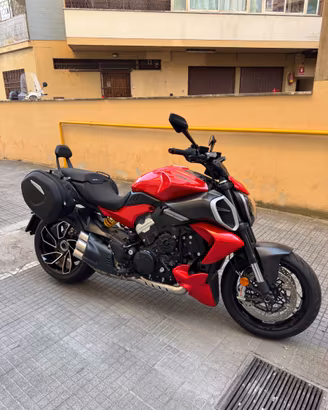 Ducati Diavel V4 - 2023