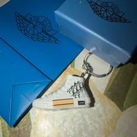 Portachiavi 3d dior x converse