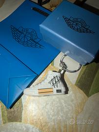 Portachiavi 3d dior x converse