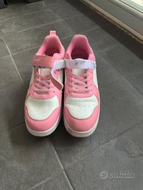 Scarpe con pattini