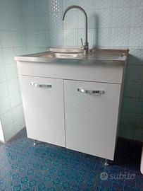 mobiletto più lavabo più miscelatore