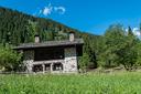 baita-chalet-in-mezzo-alla-natura