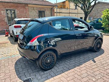 Ypsilon 1300mj