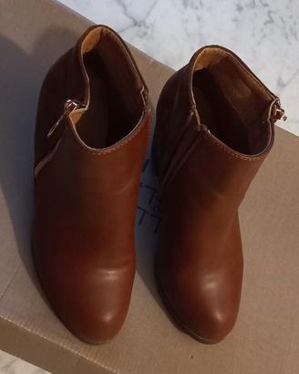 7 paia di scarpe