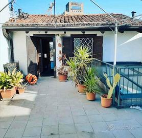 Stanza per ragazze Centro storico Brescia