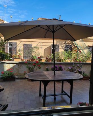 Tavolo e sedie in legno da esterno - VENDUTO