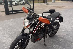 KTM Duke 125