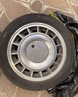 Gomme e cerchi in lega  con antifurto