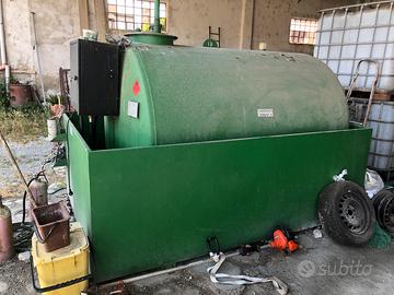 Cisterna per gasolio della carezano da 4200 circa