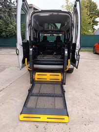 fiat doblò tetto alto trasporto disabili