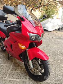 VFR 800 - anno 2000 - certificata FMI