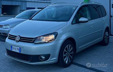 Volkswagen Touran 2.0 TDI 140 CV Highline 7 POSTI