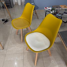 Arredamento misto Sedie Tavolino Poltrona lampada