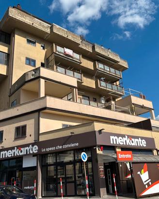 Appartamento con camino ed balconi panoramici