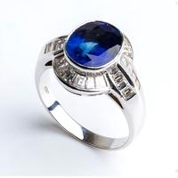 Anello con zaffiro naturale non trattato