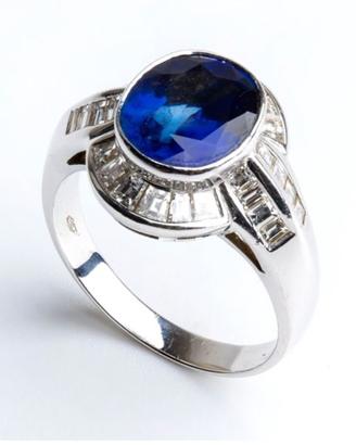Anello con zaffiro naturale non trattato