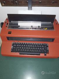 Macchina da scrivere IBM a testina rotante