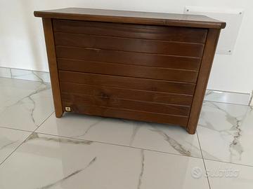 Cassapanca in legno
