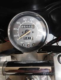 moto con tutto l' occorrenza 