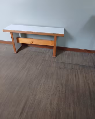 Panchine bianche