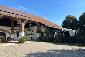 CASA INDIPENDENTE A GRANOZZO CON MONTICELLO