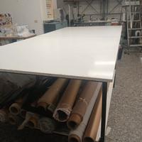 Tavoli da lavoro e carrelli laboratorio tessile