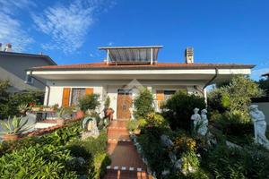 BIFAMILIARE A BUSNAGO