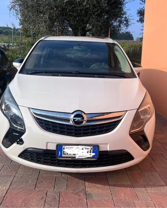 2012 Opel Zafira Tourer testata bruciata