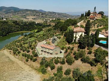 VILLA A SCHIERA A CARMIGNANO