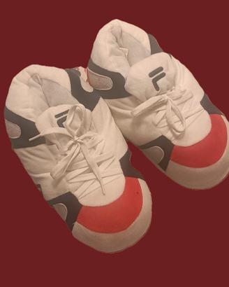 Pantofole tipo sneakers