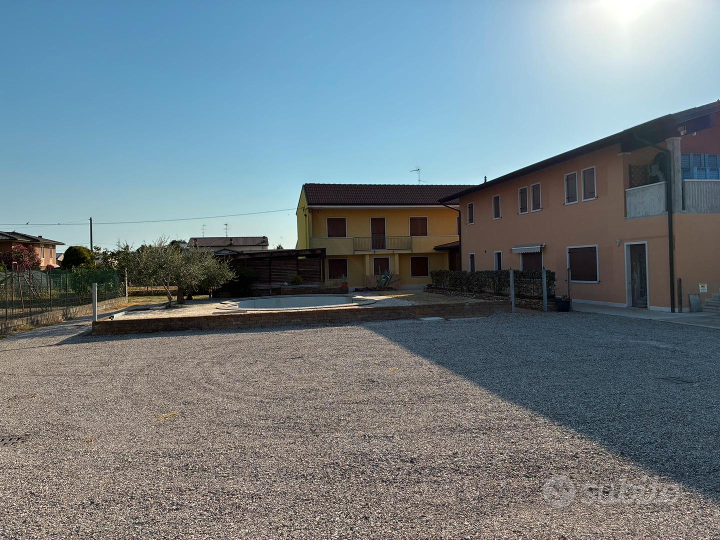 Casa con corte di proprietà' e rustici - Vista 5