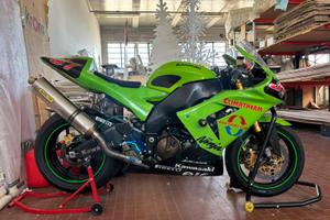 Kawasaki ninja zx-10r pronto pista