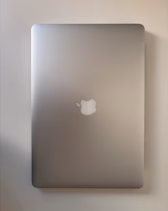 MacBook Pro 15” i7 / 16GB Ram (2015)