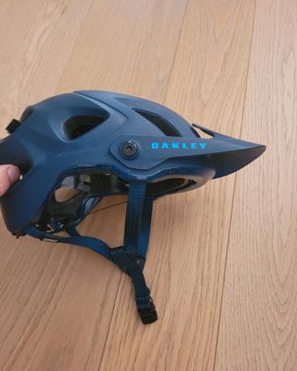 casco bici oakley