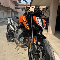 ktm duke 790