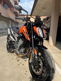 ktm duke 790