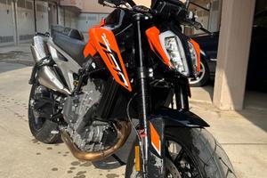 ktm duke 790
