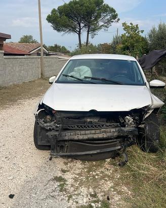 Volkswagen Polo 1.4 (GPL) incidentata