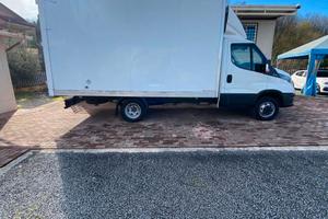 IVECO DAILY 35C14 CON CASSA