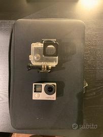 GoPro HERO4 con kit accessori completo e valigetta