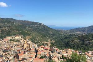 Ristorante 300mq vista Eolie con attrezzatura