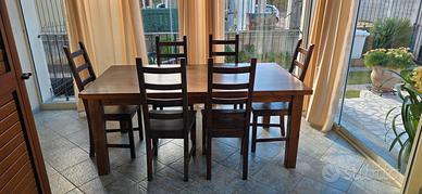 tavolo robusto con 6 sedie