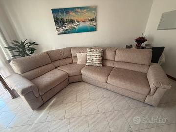 divanno angolare con letto nuovo