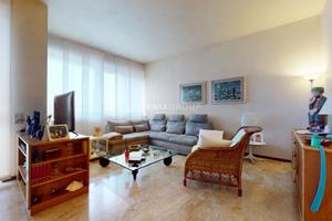 AMPIO E LUMINOSO APPARTAMENTO