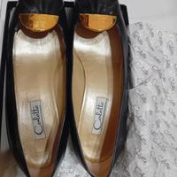 Décolleté nere  con tacco medio.