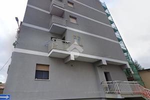 3 LOCALI A PIANOPOLI