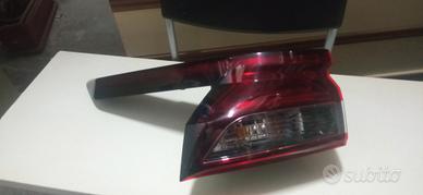 fanalino Qashqai j12 