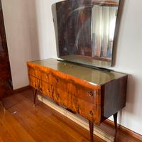 Camera da letto vintage in radica laccata anni ‘60