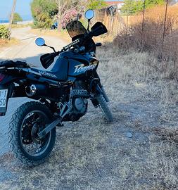 Honda Dominator 650