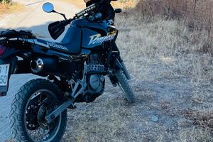 Honda Dominator 650